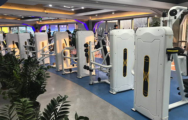 敦化艾博（bó）遊（yóu）泳健身